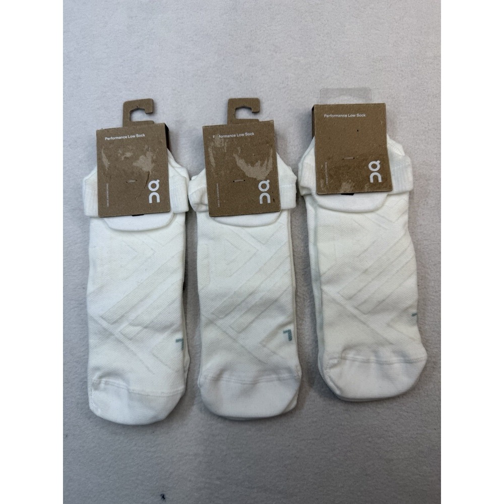3 Pairs On Running Men's Performance Low Socks Run Size Large 10-11 MSRP $60 NWT